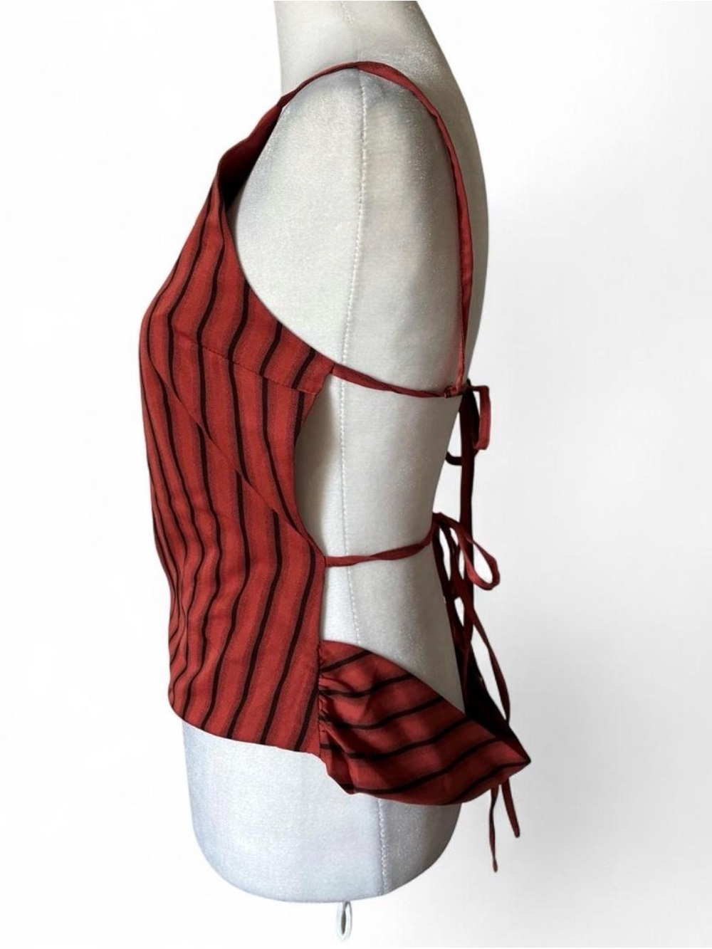 Lioness Red Black Striped Open Back Tie Back Tank Top size Small - Picture 3 of 5
